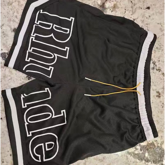 Rhude Logo shorts 🔥 - Picture 5 of 6